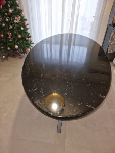 Photo de galerie - Table résine époxy marbré 