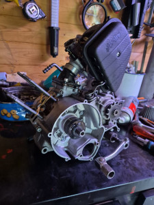 Photo de galerie - Montage de moteur 50cc