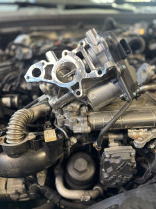 Photo de galerie - Remplacement de la vanne EGR sur une Mercedes!
