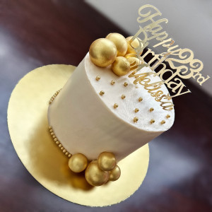Photo de galerie - Layer cake à la vanille et au chocolat praliné 