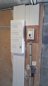 Photo de galerie - Échange d'un tableau électrique. 