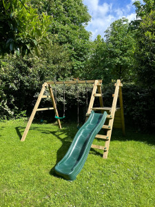 Photo de galerie - Montage parc de jeux extérieurs pour enfant 