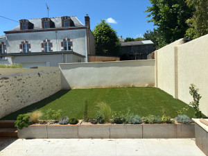 Photo de galerie - Pose de gazon synthétique ( préparation comprise)