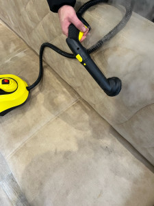 Photo de galerie - Lavage auto  moto , canapé, vitre