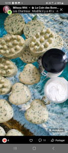 Photo de galerie - Je confectionne a base de produits naturels des savons a l’aloe vera et spiruline sur commande et des crème pour le visage corps et cheveux. 