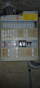 Photo de galerie - Mise en sécurité d'anciens tableaux électriques. 