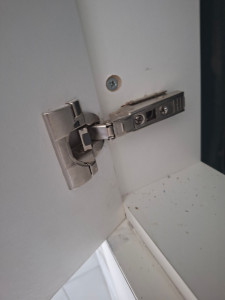 Photo de galerie - Je fais la menuiserie pose des portes ? et des fenêtres et réparations aussi 