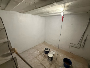 Photo de galerie - Aujourd’hui une petite intervention peindre une cave