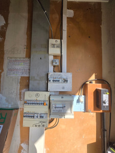 Photo de galerie - Avant - Remise au normes installation électrique