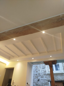 Photo de galerie - Création faux plafond désign avec spot intégré 