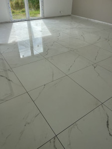 Photo de galerie - Pose de carrelage imitation marbre