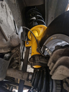 Photo de galerie - Remplacement amortisseurs avant