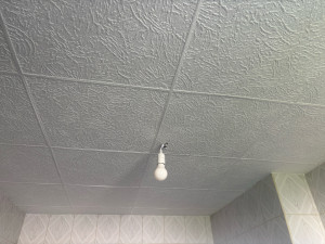 Photo de galerie - Pose dalle plafond 