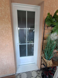 Photo de galerie - Remplacement porte d entrée 