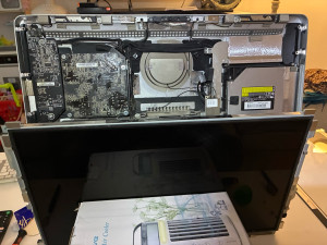 Photo de galerie - Changement de disque dur sur un IMAC