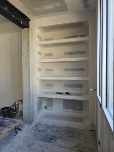 Photo de galerie - Pose de bandes sur bibliothèque en Ba13