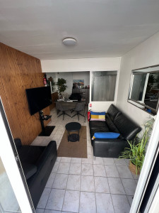 Photo de galerie - Un accueil chaleureux et professionnel Dès votre arrivée, notre bureau vous accueille dans un espace clair et convivial. Notre équipe est à votre écoute pour vous conseiller et assurer la prise en charge rapide de votre véhicule.