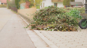 Photo de galerie - Enlèvement de tout type de déchets déchets verts plastique bois métal gravats 
