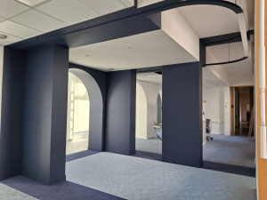 Photo de galerie - Peinture des bureaux et pose du sols 