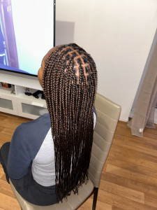 Photo de galerie - Mini long knotless à partir de 60 euros