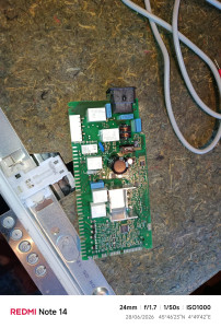 Photo de galerie - Diagnostic et remplacement de la carte de puissance d'un lave-vaisselle.
