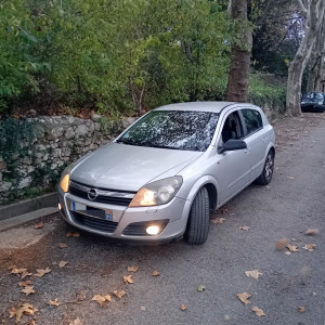 Photo de galerie - Dépannage et contrôle circuit de charge,  une Opel Astra H de 312 000 km en bel état. 
contrôle et test batterie , alternateur . 
Essai routier , ras . 