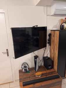 Photo de galerie - Fixation TV mural avec support pivotant 