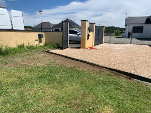 Photo de galerie - Création d’une allée en gravier 