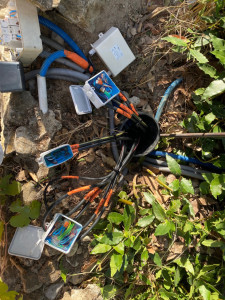 Photo de galerie - Câblages, étanchéité des boites de connexion extérieur et repérage des câbles 