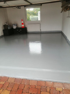Photo de galerie - , voici la photo de finition de peinture intérieur pour les garages

