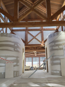 Photo de galerie - Cloisons ceintrées double peau en montant de 100. 