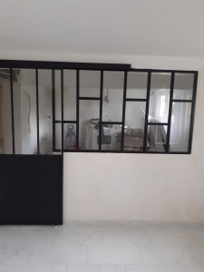 Photo de galerie - Le mantage des profils de aluminium et posé