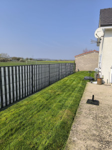 Photo de galerie - Tonte de pelouse et débroussaillage 