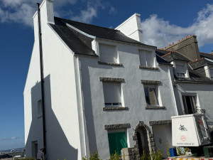 Photo de galerie - Après ravalement et rénovation de toiture 