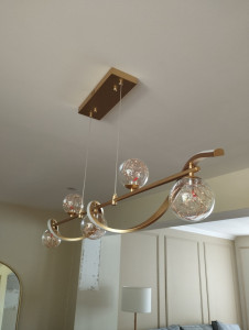 Photo de galerie - Installation de lustre 