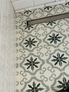 Photo de galerie - Après, grand nettoyage douche 