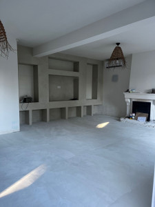 Photo de galerie - Sol + meuble bati