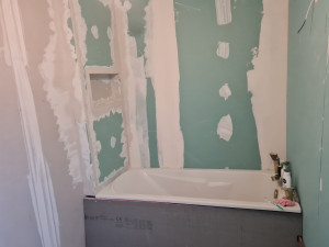 Photo de galerie - Création d'espace de rangement, douches, baignoires etc.