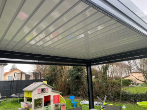 Photo de galerie - Montage pergola électrique 