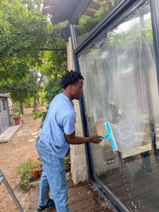 Photo de galerie - Lavage de vitres.