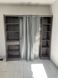 Photo de galerie -  Kit dressing 2 colonnes réversibles avec rideau Eklips II coloris blanc H. 200 x L. 200 x P. 48 cm 