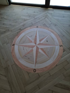 Photo de galerie - Fabrication et pose d'une rose des vents 