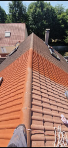 Photo de galerie - Nettoyage et remise en état de toiture. 