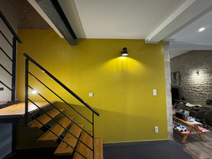 Photo de galerie - Changement de couleur dans cage d’escalier 
