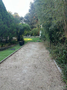 Photo de galerie - Création d’un terrain de pétanque, ragréage d’un sol, petite maçonnerie