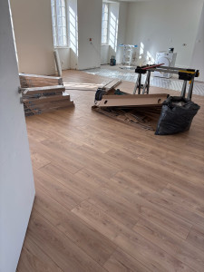 Photo de galerie - Pose parquet salon 