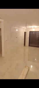 Photo de galerie - Pose de carrelage au sol et sur le mur