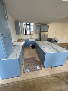 Photo de galerie - Manutention de plans de travail en marbre