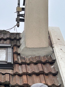 Photo de galerie - Réparation, étanchéité remise en peinture du pied de cheminée