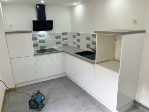 Photo de galerie - Bricolage et multi services